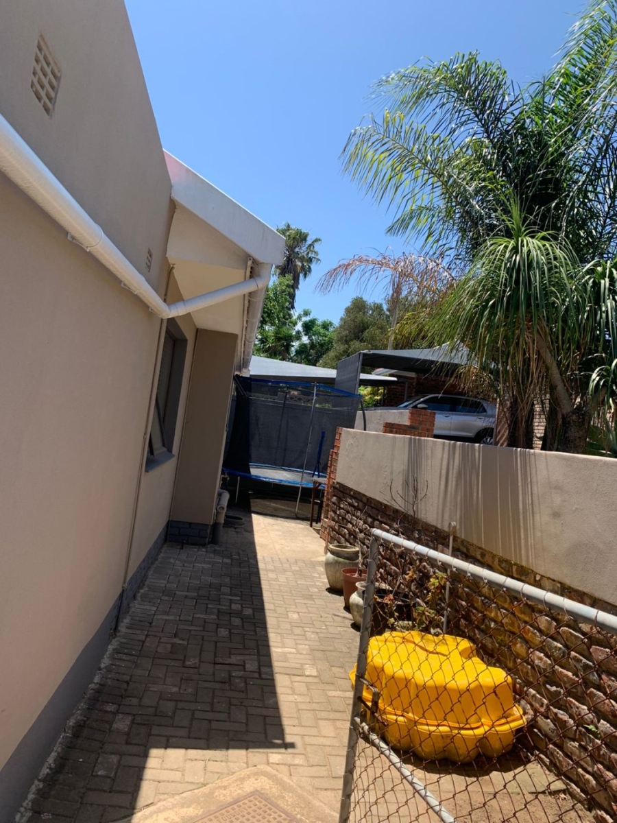 4 Bedroom Property for Sale in Dorchester Heights Eastern Cape